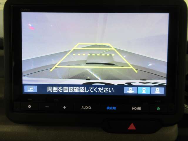 バックカメラも搭載しているので、駐車も安心です♪