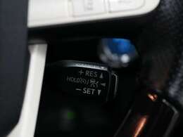 高速道路で大活躍です。アクセルを踏まなくても一定速度で走行できるクルーズコントロールついてます。燃費も良くなります。