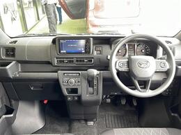 【インパネ全体】全方位で視界が広く、高い目線で運転もしやすいです！◆乗って触って体感してみてください！！当社車両は試乗可能です！お気軽にスタッフまでご相談ください！