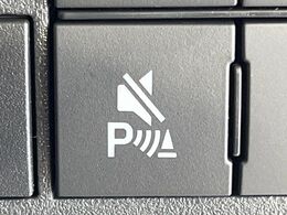 【コーナーセンサー】バンパーに付いたセンサーが障害物を検知！一定の距離に近づくとアラートで教えてくれます♪狭い駐車スペースや車庫入れ時も安心ですね☆