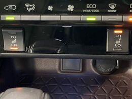 【シートヒーター】寒い日に重宝するシートヒーター！エアコンより早く温まってくれるので寒がりの人も安心ですね♪エアコンの温風は乾燥するから苦手、という方にもをおすすめです。