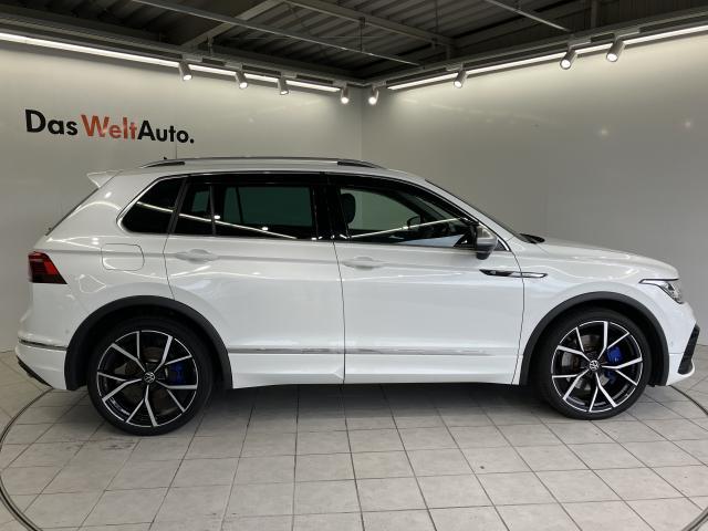 ●Volkswagenを知り尽くしたスペシャリストが隅々まで整備●各モデルの情報がインプットされた専用テスターで過去の細かな不具合を確認。モデルごとや部位ごとに専用スペシャルツールを用いて整備します。