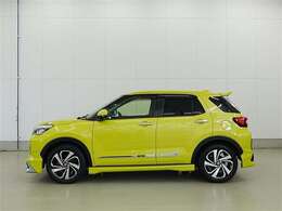 中古車は全く同じというものがなく、1台1台全てコンディションが異なります。同じようなお車でも、整備状況、外内装の状態など様々です。当店では入庫した車輌をコンディションに合わせて徹底的に仕上げています。