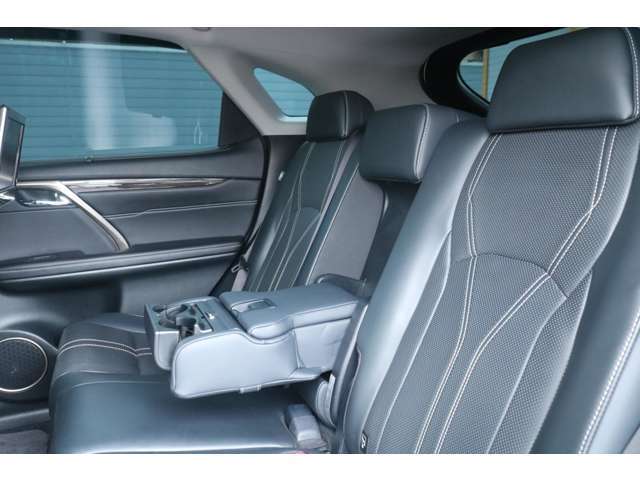 国土交通省指定車検工場・認証工場併設。ご納車後のメンテナンスも安心してお任せ下さい。