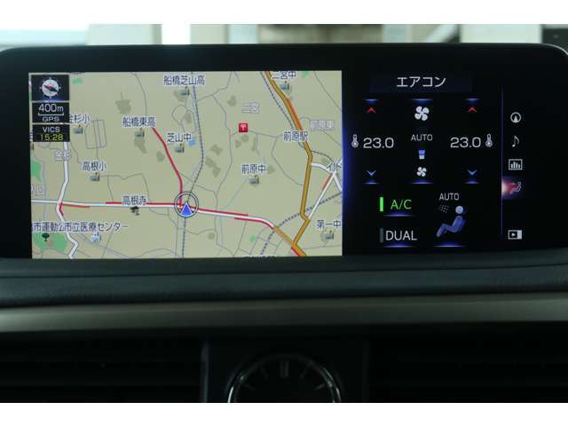 メーカー純正ナビ】メーカーナビを装備。視認性や操作性なども優れています。