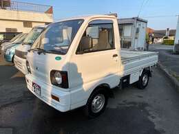 タイヤ4本残り7部山有ります