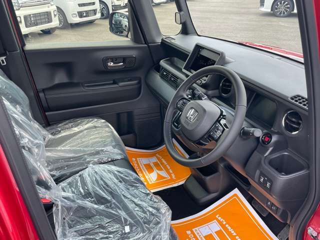 毎回座るフロントシート。運転席は毎回使用する部分ですので、座り心地が重要です！