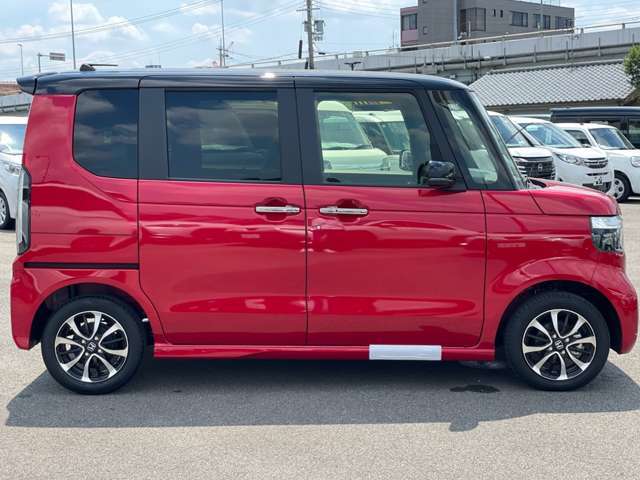 ★在庫車も高品質★　　　　　　★高年式で走行距離100km未満の、届出済み未使用車だけを仕入れております★　　　　　　★もちろん修復暦のある車は一台もございませんので、ご安心下さいませ★