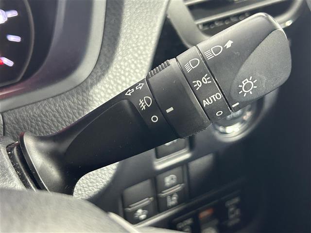 気になる車はすぐにお問い合わせください！画面右側の0066から始まる無料ダイヤルからお問い合わせ下さい！専門スタッフがお車のご質問にお答えいたします！