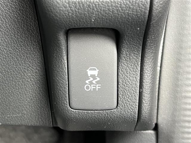 【運転席操作部】快適なドライブを楽しむための機能が装備されています！運転席から触れるので、使いやすいです！除菌プランいれていただくと、さらに清潔で安心していただけます！