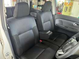 運転席シート廻りは使用感も少なく、良好な状態です。