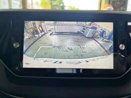 バックカメラも付いているので、安心して駐車できます。