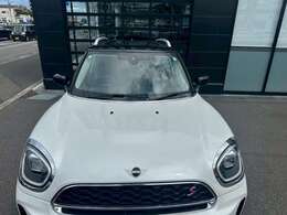 MINI　NEXT鹿児島は鹿児島市宇宿2-19-3にございます。お電話での問い合わせは099-257-3800まで。