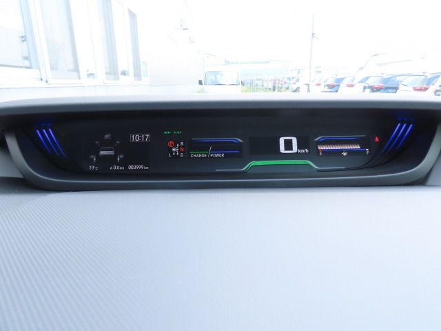 ハイブリッド車専用メーターです！