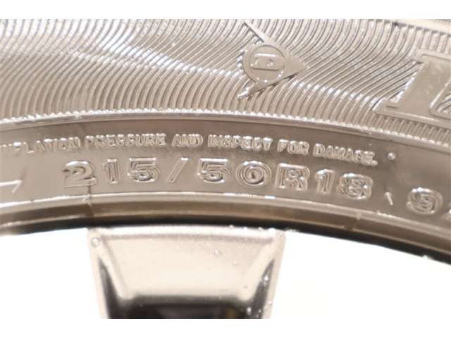 215/50R18　   装着タイヤサイズです。　夏タイヤのご相談もスタッドレスタイヤの事も、石川トヨペットカローラにご相談くださいませ
