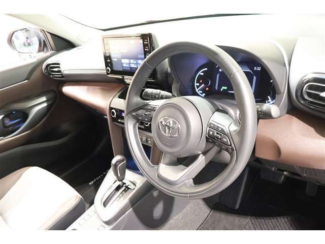 ■見通しのよいすっきりとした視界で、誰でも運転しやすいです。運転のしやすさは疲れにくさにも繋がりますよ♪