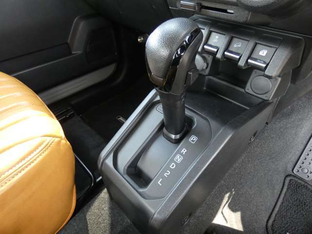 10店舗体制で1000台以上！お望みのお車を見つけられるよう当社一丸となってサポート致します！