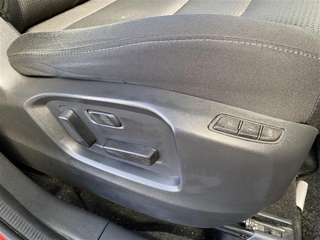 当店のお車をご覧いただきましてありがとうございます。お車についてのご質問やお見積りのご依頼、ご購入にあたってのご相談などは無料電話(0078-6002-312860)にお気軽にお問い合わせ下さい！