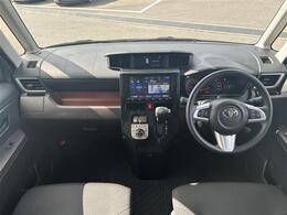 こちらインパネ全体の写真になります。納車はおおむね2週間程度（必要書類の状況により）で行っております。人気の車両になりますので、お早目のご検討をおすすめします。当店自慢の一台です！