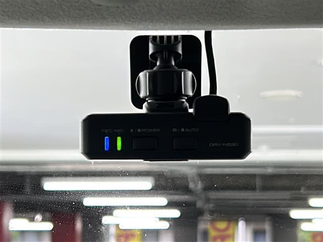 【ドライブレコーダー】映像・音声などの運転中の記録を残します。事故などを起こした起こされた時の証拠になりえますので、もしも時でも安心ですね。
