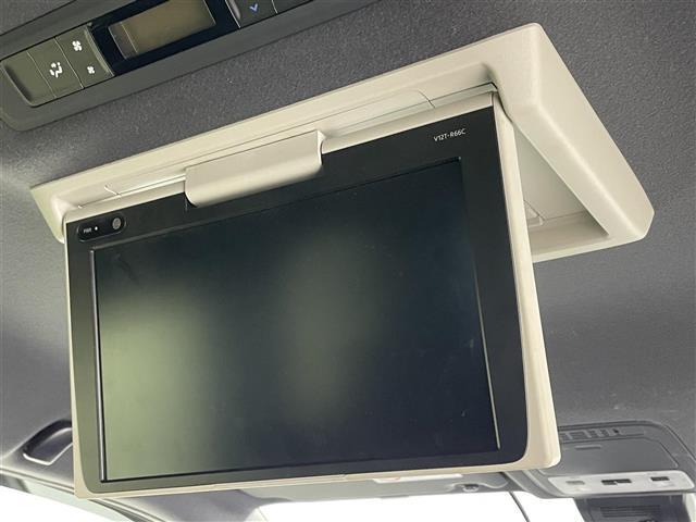 【後部座席操作部】後部座席を快適に過ごしていただくための便利な装備が付いています！