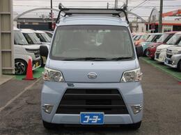 次に「整備のプロ」である2級整備士が機関の状態を査定し当社独自の真心＆安心シートに悪いところも全て隠さず記入します。車両の本当の状態を把握することにより本当の安さ「適正価格」を算出しております！