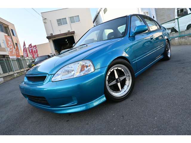 EG6純正のタヒチアングリーンパールのカラーリングがシブいです☆