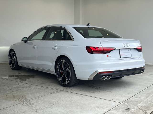フォーシーズンズグループは年間　輸入中古車販売台数1500台を突破！輸入車のご不安もすぐに解消致します。お客様と共に歩んで行くようなカーライフをご提供致します！！◆無料電話：0078-6002-480449◆