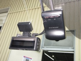 今は、自分を守るのは自分の時代です！ドライブレコーダーは必需品ですね！使うことの無い事が良いのですが・・・