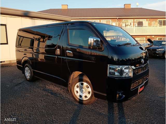 特定非営利活動法人　日本自動車鑑定協会　NPO法人『JAAA』の資格所有者が査定を行った中古車のみ展示しております。