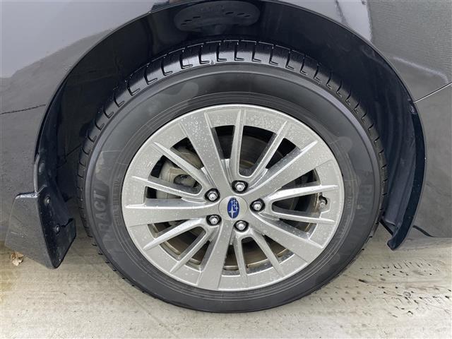 【純正16インチアルミホイール205/55/16】専用のアルミなので、お車のイメージにぴったり！！社外のアルミやスタッドレスタイヤも取り扱いございます！！ドレスアップもカスタマイズもお任せください！！