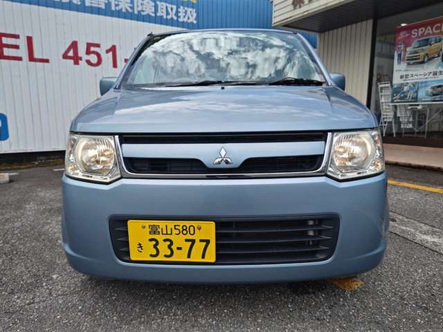 お車を安心してお使い頂くため、当社ではエンジンオイル・オイルエレメント・ワイパーゴム・バッテリー・キーレス電池・発炎筒は交換して納車致します。（本体価格が30万円以上のお車に限る）