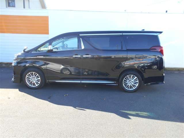 納車整備も安心！　エンジンオイル・オイルフィルター・ワイパーゴム・バッテリーも交換します！！