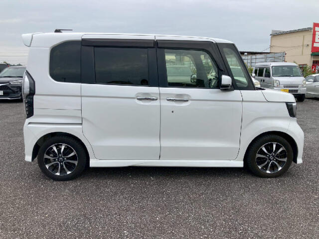 「当社のこだわり」全車保証付き（ゴールド・プラチナプラン）当社の工場は国の認定をもらった指定工場です。メンテナンスは安心の整備をお約束致します。当社の最長保証は2年間（プラチナプラン）です！