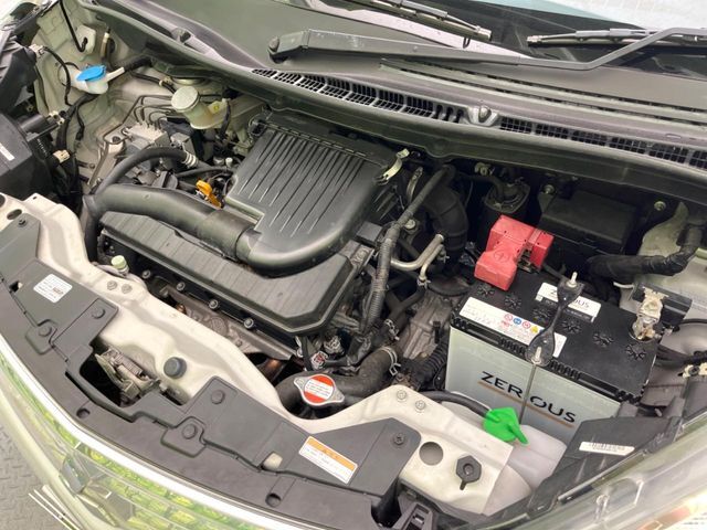 親切・丁寧な専門メカニックスタッフが応対！・車検・点検整備・事故等の修理などアフターサービスも安心。お車のカスタマイズもネクステージのサービススタッフまでご相談ください！