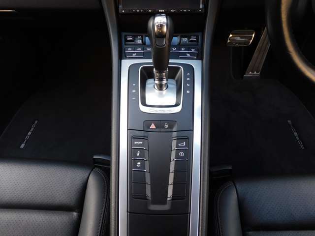 純正SDナビ・CD(ミュージックサーバー)・地デジ・ETC付！！