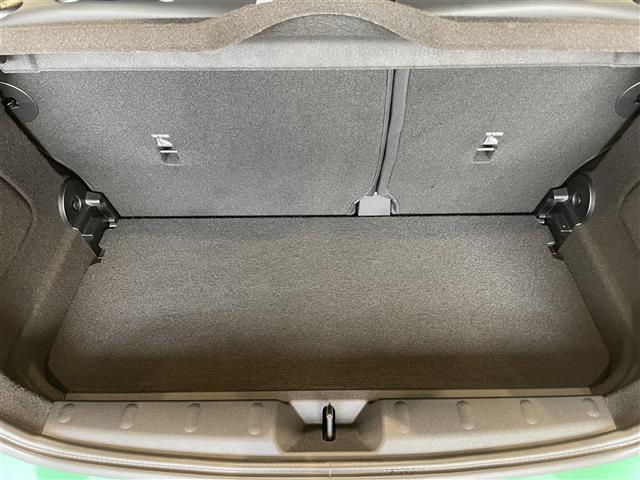 ご遠方の場合でも、下取り車両の金額を概算でお出しすることは可能でございます。車検証をお手元に、走行距離をご確認の上お問い合わせくださいませ。