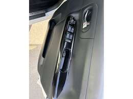 大量仕入＋大量販売【大量一括仕入れによるコスト削減】【大量販売だからできる薄利多売方式】【効率的なシステム化で最少人数のスタッフで運営し人件費低減】で低価格を実現しました！