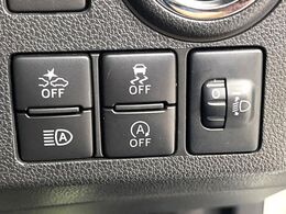 【スマートアシスト】走行中に前方の車両等を認識し、衝突しそうな時は警報とブレーキで衝突回避と被害軽減をアシスト。より安全にドライブをお楽しみいただけます。