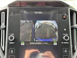 【バックモニター】後ろのカメラの映像をモニターに映し出すことができます！後方の見えない死角や、障害物との距離感をしっかり確認することができます！駐車が苦手な方におすすめです。