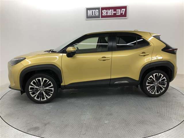 トヨタ自慢の“まるごとクリーニング”を施工済！ボディーはもちろん、タイヤ・ホイールまで、ピッカピカ☆♪比べてください、自信があります！）
