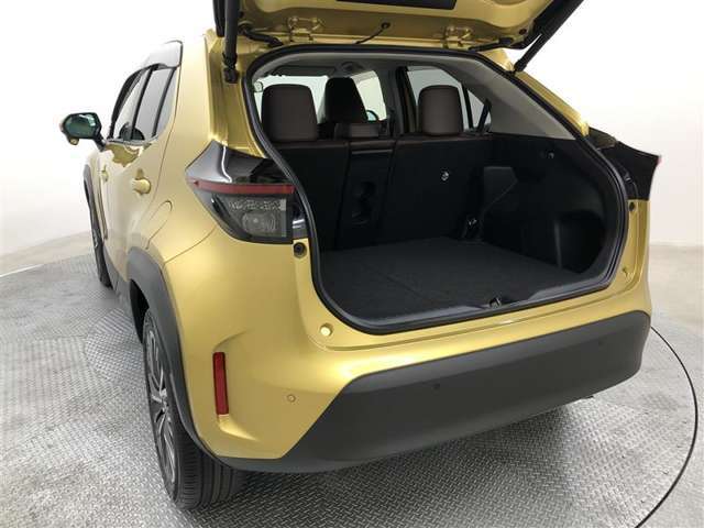 納車前にしっかり点検してお渡ししております。全店舗サービス工場も併設しております。納車後も安心してお任せ下さい。