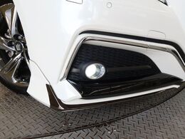 【モデリスタエアロ】人気のモデリスタエアロを装着！クルマの外観がよりスタイリッシュになり、街中で存在感あふれる1台に♪将来買い替える時にもリセールに影響しやすく、価値ある人気の装備です！
