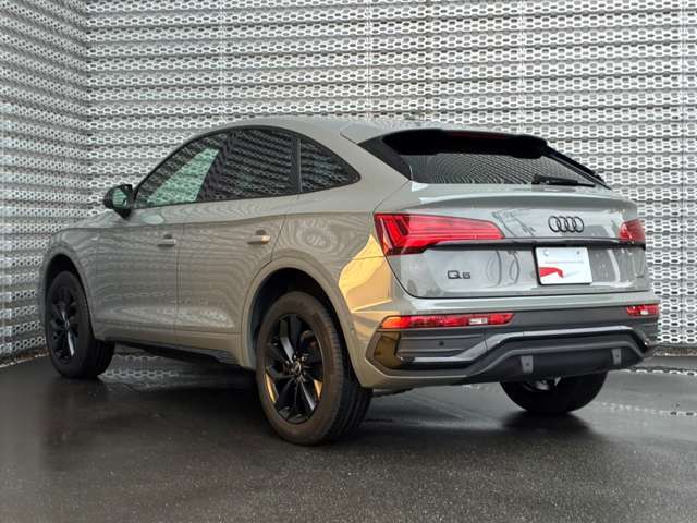 納車前の整備では100項目もの厳しい点検項目を実施し安全で安心できるAudiをお届けします。