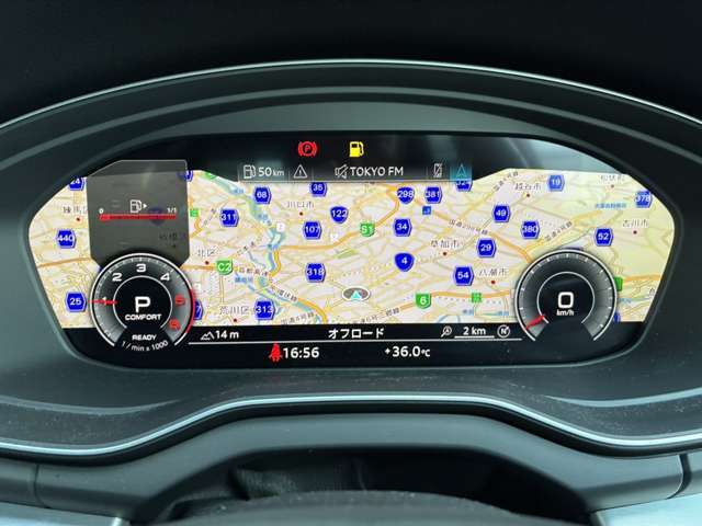 中古車展示場は新車ショールームに隣接、厳選されたAudi認定中古車を展示しております。