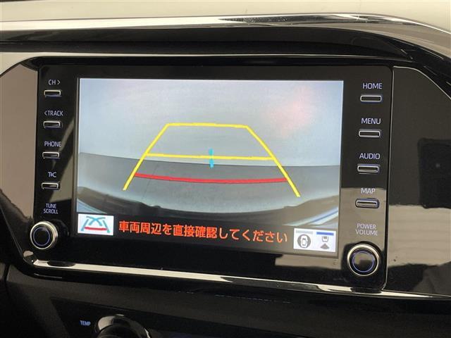 【バックカメラ】駐車時に後方がリアルタイム映像で確認できます。大型商業施設や立体駐車場での駐車時や、夜間のバック時に大活躍！運転スキルに関わらず、今や必須となった装備のひとつです！
