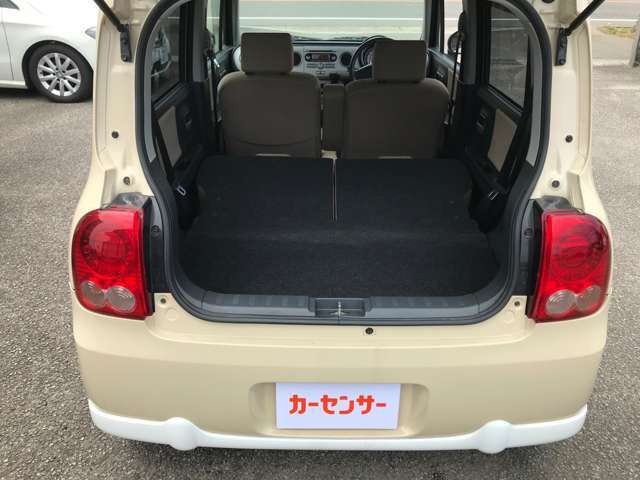 年式相応ですが、納車時にはできる限りキレイに納車させていただきます。どうしても気になるところ等ありましたら、低価格にてお直しいたしますので、何なりとお申し付けください。