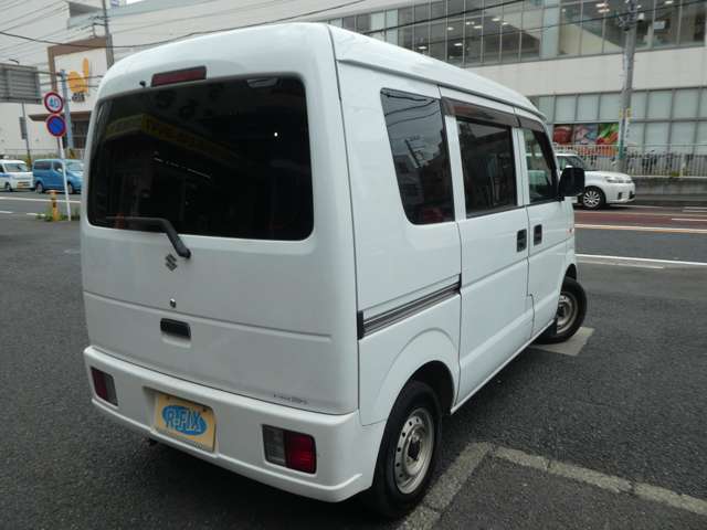 当店の強みは、【中古車相場に長けた仕入れスタッフによる厳選仕入れ】と【地元販売にも遠方販売にも対応可能】な事です。