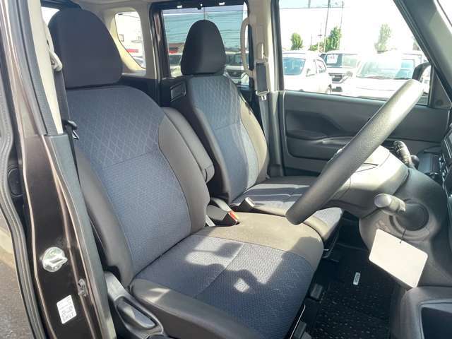お車の販売と共に、自動車保険もご紹介しております。　弊社取り扱い会社と同じであれば日産独自のサービスもあります。