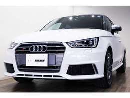 正規ディーラー車　2016年モデル　Audi　S1　右ハンドル　グレイアシアホワイトメタリック/ブラック・ハーフレザー